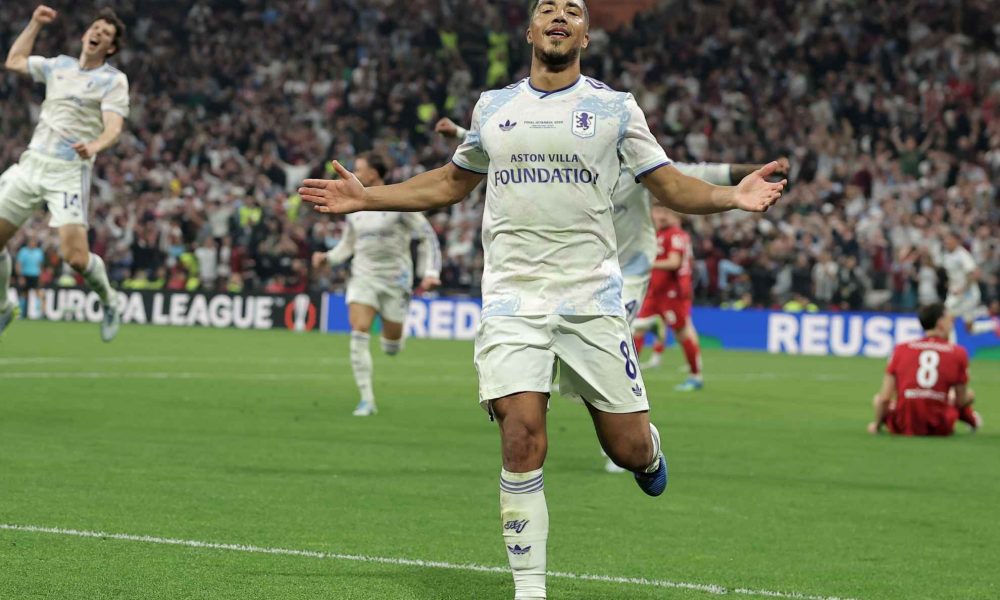 Tielemans opened the scoring in the 41st minute, perfectly executing a rehearsed short-corner routine with a spectacular volley from just inside the penalty area. Image used for Sportxparte news.