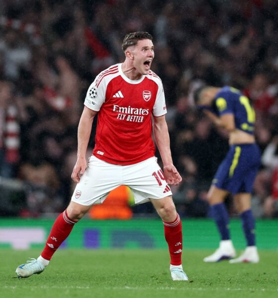 Viktor Gyökeres celebrates on the pitch after Arsenal defeats Atlético Madrid in the 2026 Champions League semi-final. Image used for Sportxparte news.
