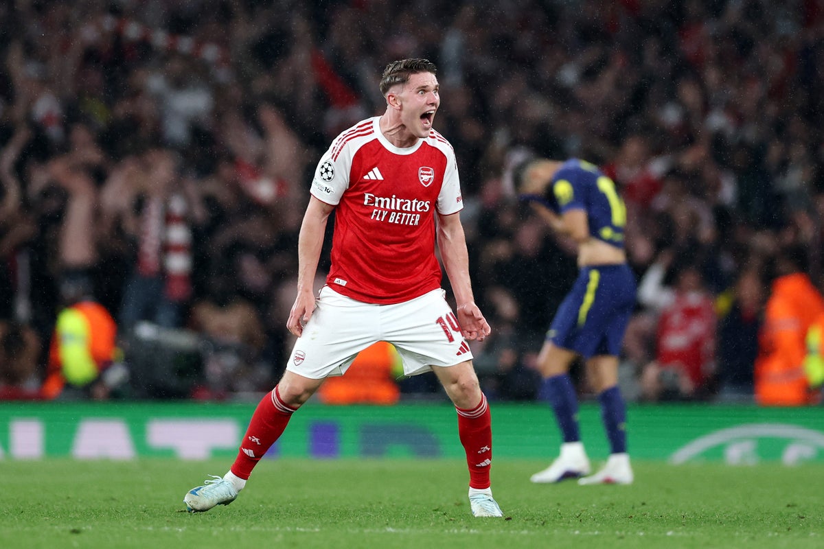 Viktor Gyökeres celebrates on the pitch after Arsenal defeats Atlético Madrid in the 2026 Champions League semi-final. Image used for Sportxparte news.