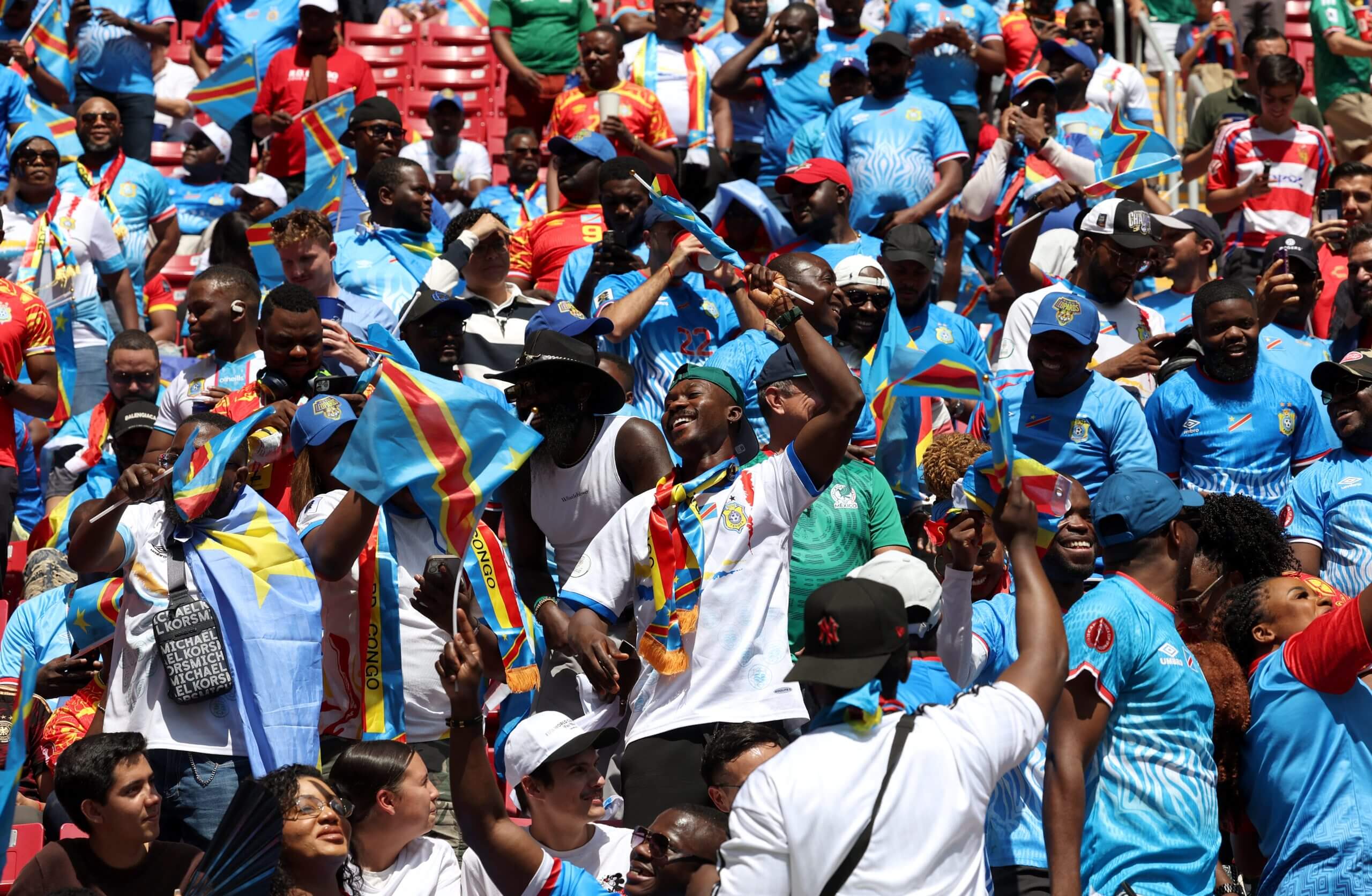 Fans of the Democratic Republic of Congo national football team are cheering during their 2026 FIFA World Cup qualifier match against Jamaica on March 31, 2026, at Akron Stadium in Zapopan, Mexico. Image used for Sportxparte news.