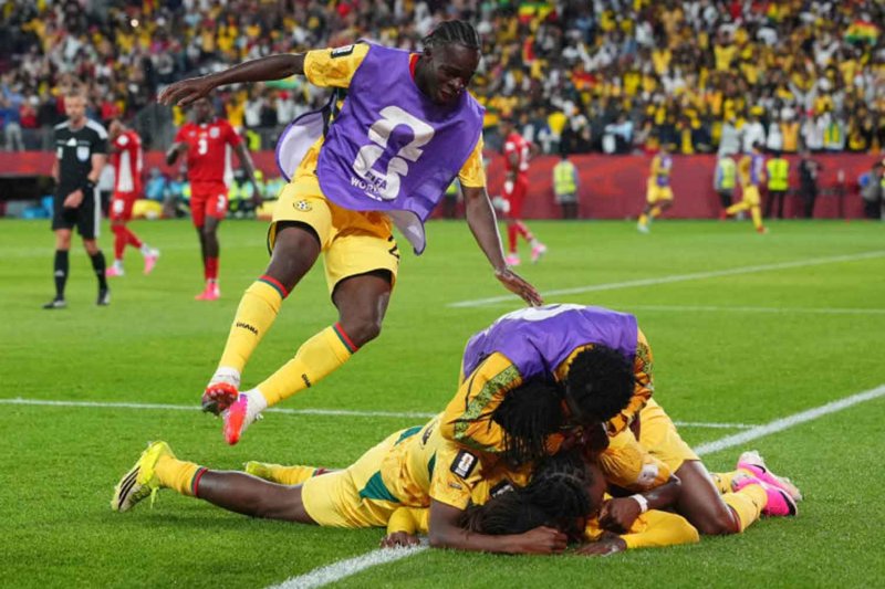 Ghana's Caleb Yirenkyi is celebrating his decisive stoppage-time goal in a 1-0 victory over Panama during a 2026 World Cup match. Image used for Sportxparte news.