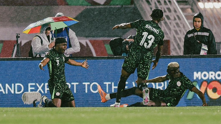 Nigeria's national football team is celebrating a goal during a 4-0 win against Mozambique in the 2025 Africa Cup of Nations round of 16. Image used for Sportxparte news