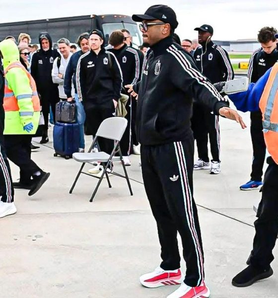 The Belgian national soccer team is undergoing tarmac security checks at an Atlanta airport before a flight to Chicago in March 2026. Image used for Sportxparte news.