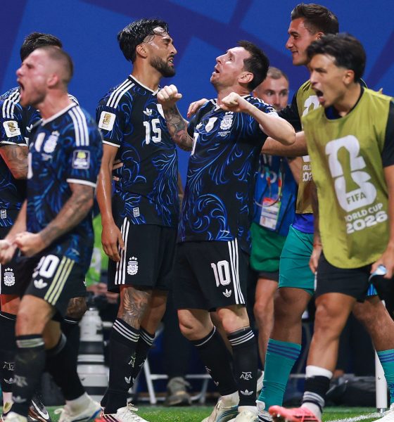 Argentina national football team celebrating a goal during their 2-1 victory over England in the 2026 FIFA World Cup semi-finals. Image used for Sportxparte news.