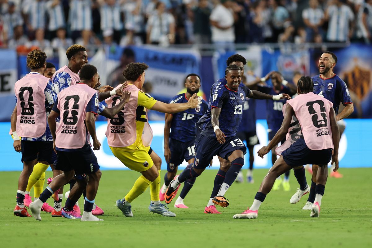 The Cape Verde national football team ("The Blue Sharks") is celebrating their spectacular second goal against Argentina. The historic FIFA World Cup 2026 Round of 32 match took place at the Miami Stadium in Florida on July 3, 2026. Image used for Sportxparte news.