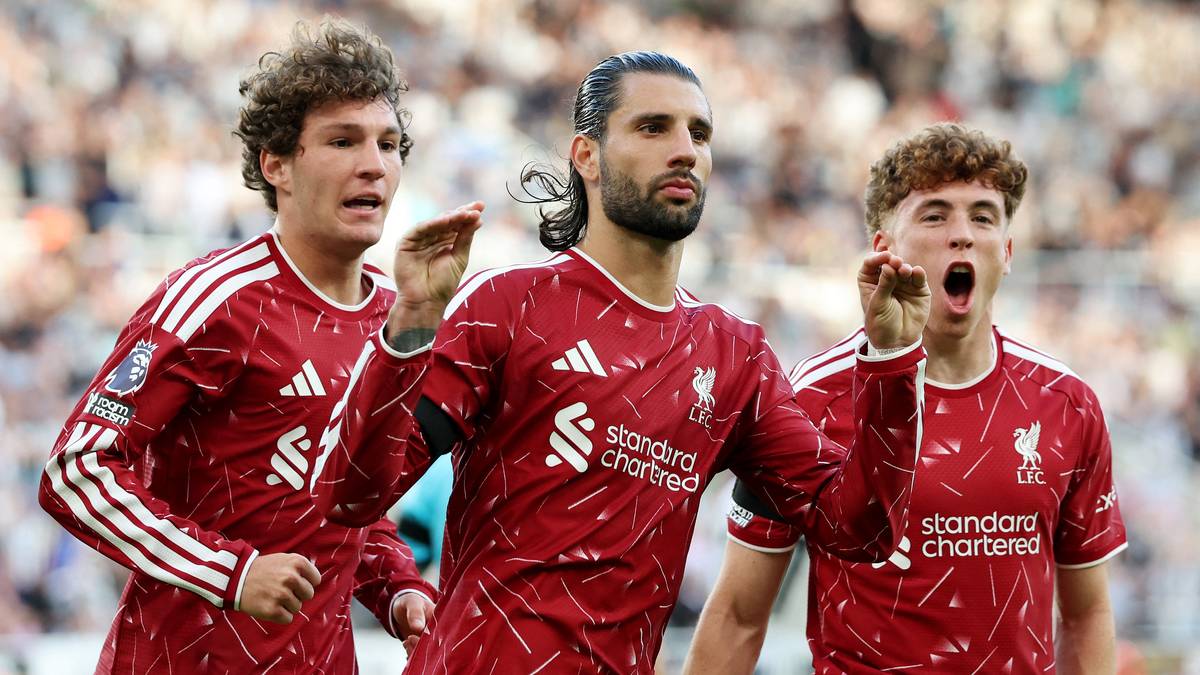 Dominik Szoboszlai scored a dramatic 99th-minute penalty to rescue a 2-2 draw for Liverpool against Newcastle United at St James' Park on August 23, 2026, marking a dramatic start to the Andoni Iraola era. Image used for Sportxparte news.