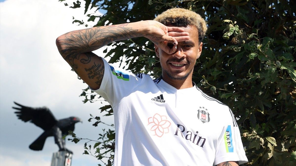 English professional footballer Dele Alli posing in a Beşiktaş JK kit during his time with the Turkish Süper Lig club in September 2022. Image used for Sportxparte news.