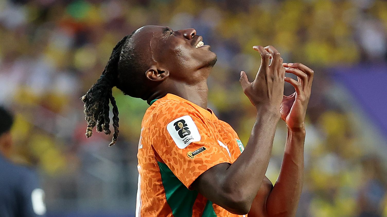 RB Leipzig and Ivory Coast sensation Yan Diomande shows intense raw emotion during the group stage of the 2026 World Cup. Following his standout international debut, the 19-year-old winger dedicated his breakout tournament performance to his late sister, Roxane, capturing the hearts of football fans globally. Image used for Sportxparte news.